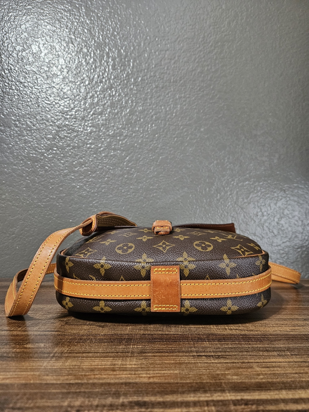 Authentic Louis Vuitton Vintage Jeune Fille Mm Monogram - Picture 7 of 15